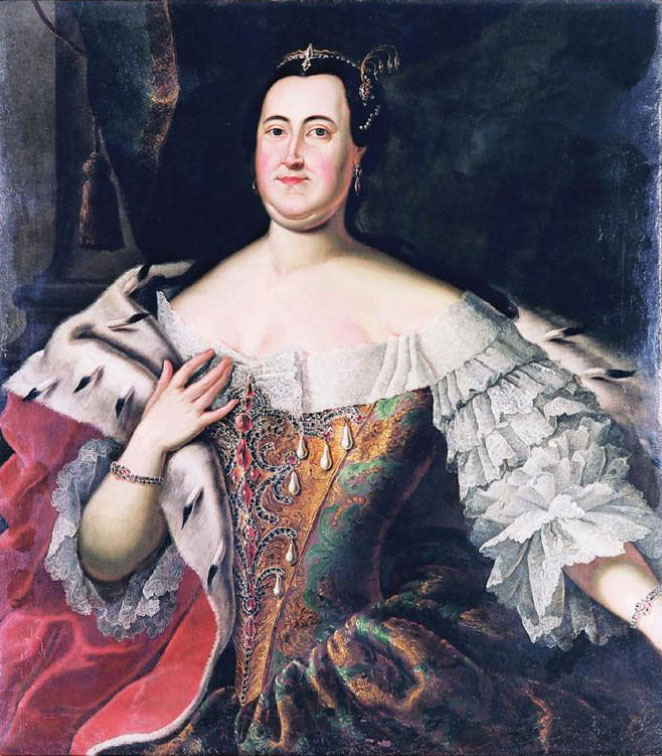 Portret kobiety w bogatej sukni z futrzanym płaszczem, na ciemnym tle.